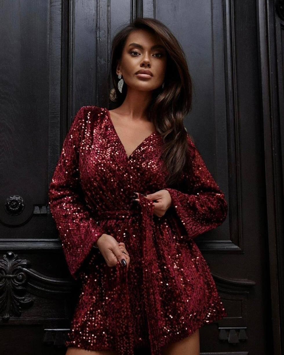 Robe courte à paillettes à col en V pour femme