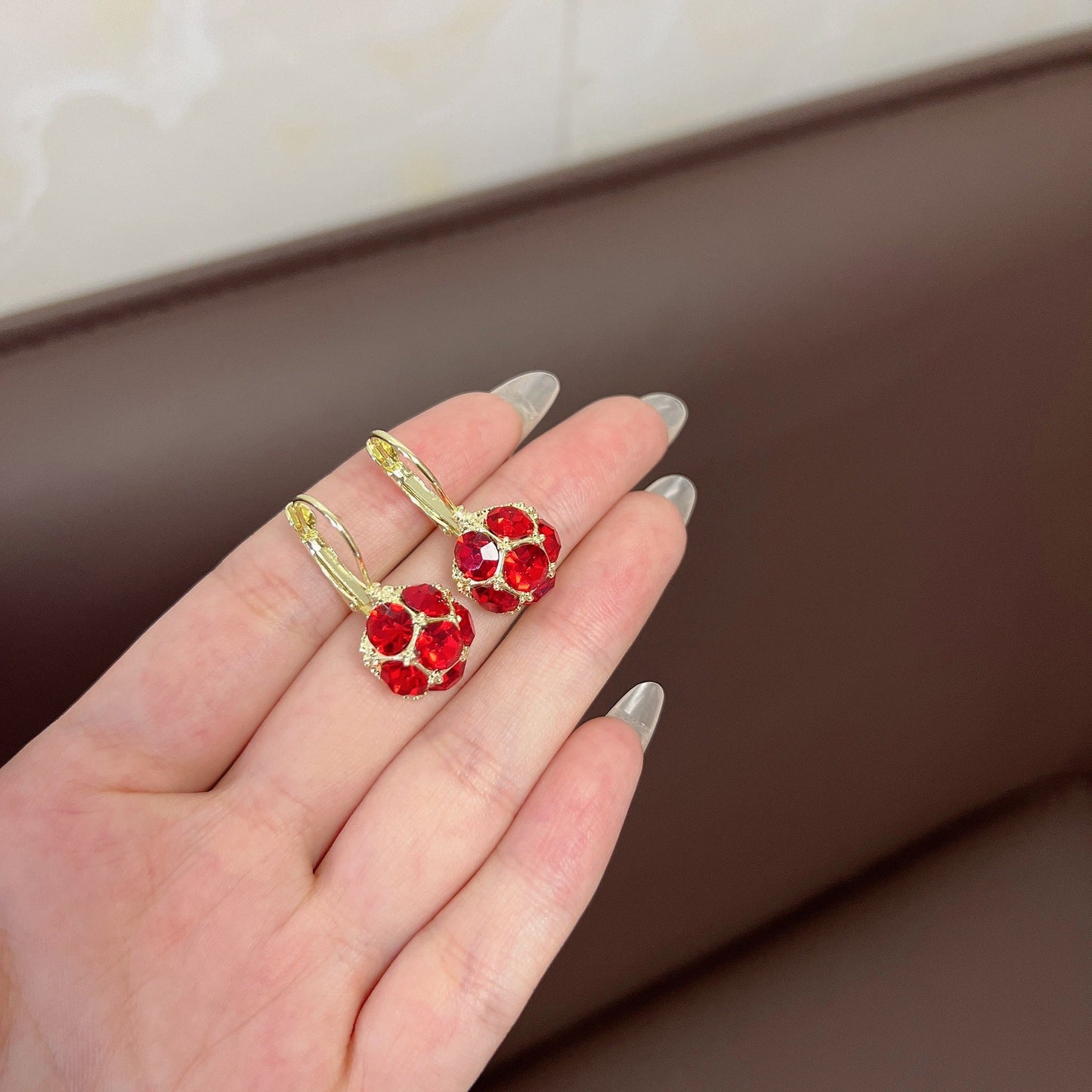 ✨️Boucles d'oreilles pendantes élégantes en forme de sphère de cristal