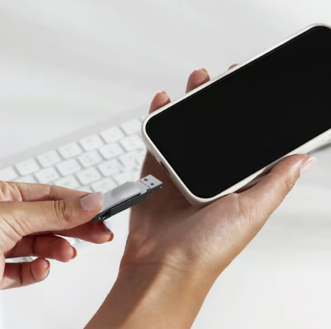 đ„ClĂ© USB d'extension multifonctionnelle 4 en 1 pour tĂ©lĂ©phones portables de grande capacitĂ©