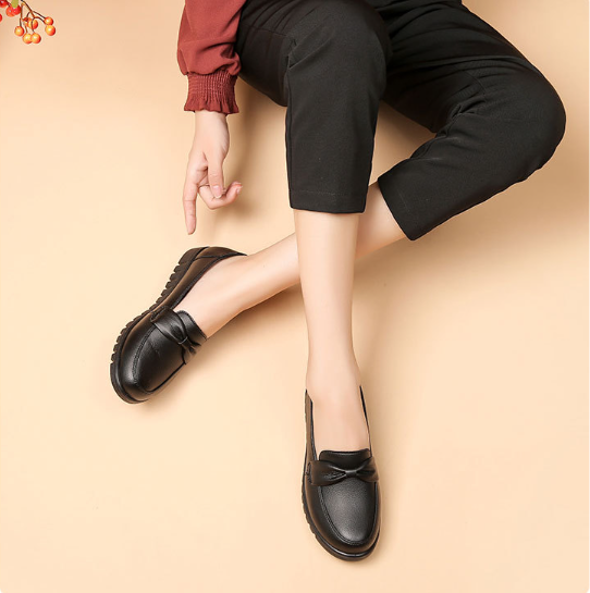 🐂Chaussures plates en cuir de vache à semelle souple pour femmes(🔥53 % de réduction)