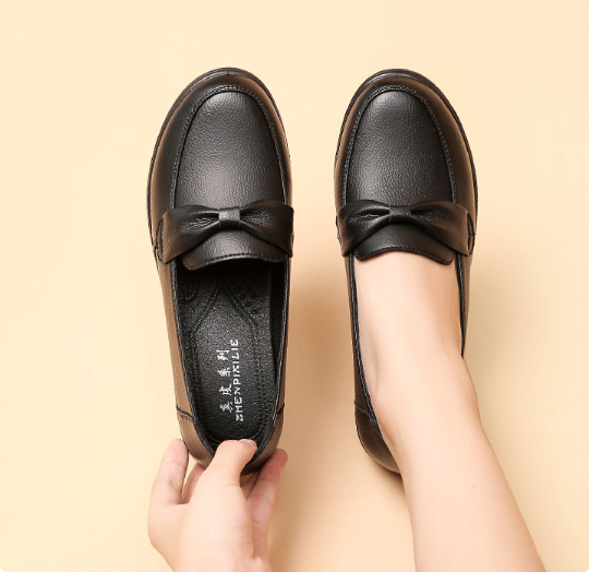 🐂Chaussures plates en cuir de vache à semelle souple pour femmes(🔥53 % de réduction)