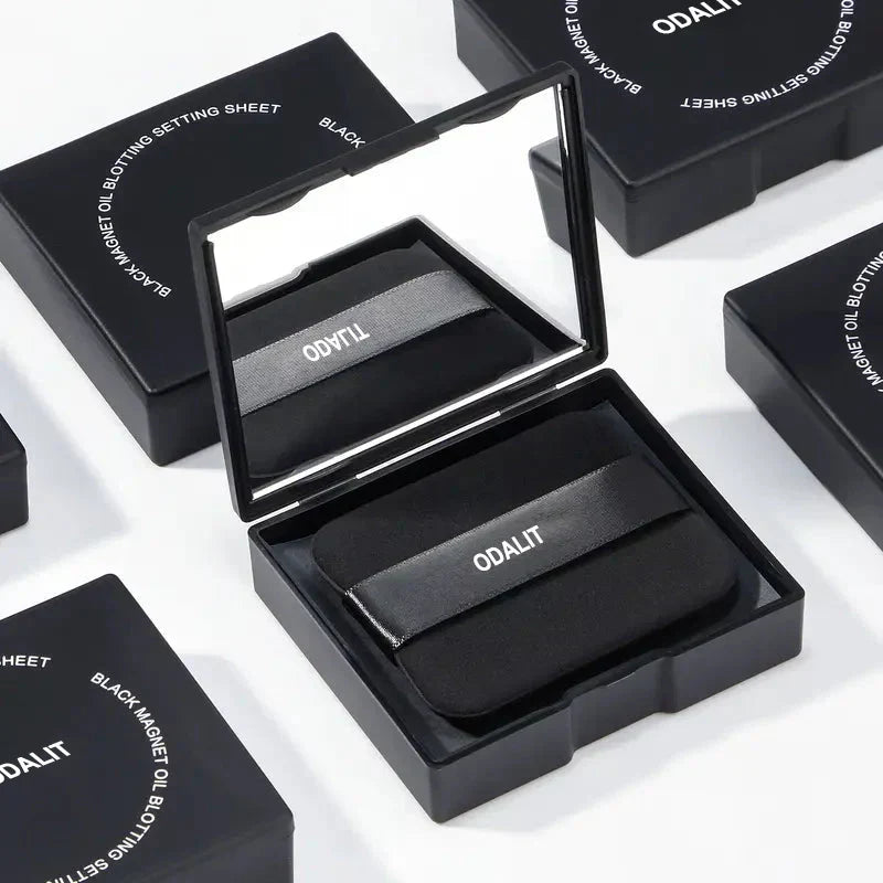 ✨️ACHETEZ 1 RECEVEZ 1 GRATUITEMENT✨️Papier matifiant magnétique noir avec poudre – Contrôle optimal du sébum – Fraîcheur garantie – 2 en 1