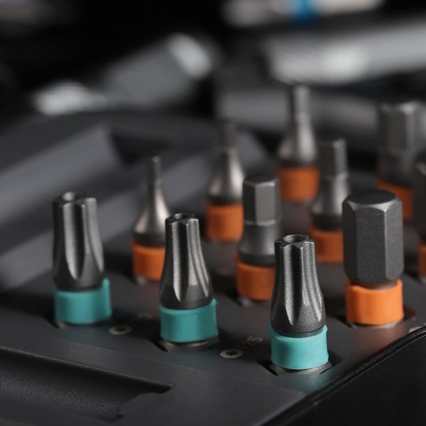 🔧⏰ OFFRE LIMITÉE : 50 % DE RÉDUCTION ! Kit de tournevis à cliquet magnétique 24 en 1 – Compact et léger – Que ce soit à la maison ou en déplacement, tu es prêt pour toutes les réparations 🛠️✨