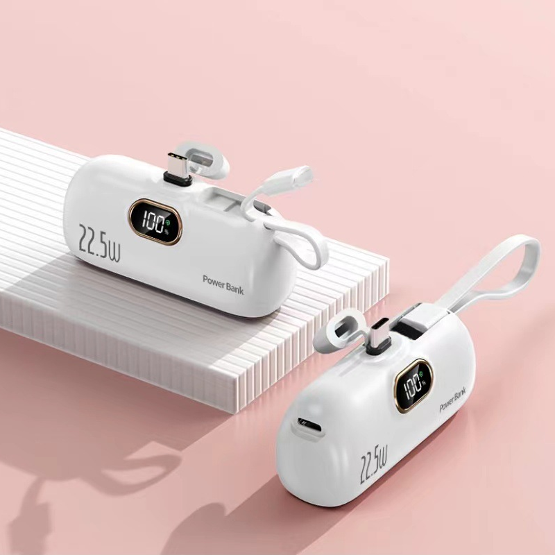 💐 50% DE RÉDUCTION ! 🔋 Batterie Externe Ultra-Mince 5000 mAh – Charge Rapide 22,5W, 3 Ports & Affichage Numérique – Glissez-la dans Votre Poche 👜✨