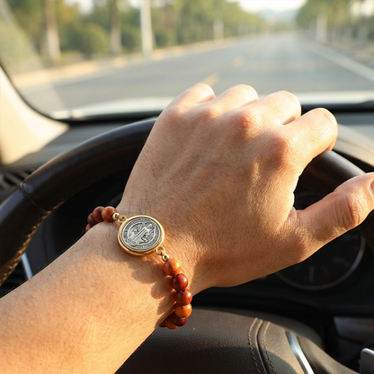 🛡️Le compagnon d'un gardien✨Bracelet Saint-Benoît en perles de bois naturel🎁Ajustable, convient aux hommes et aux femmes