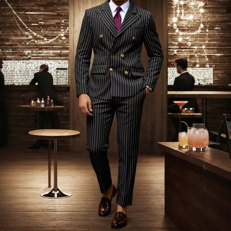 Costume homme à fines rayures 👔 Affine et allonge la silhouette, croisé avec revers pointus, coupe ajustée 💼 Idéal pour les affaires et les mariages 🏆