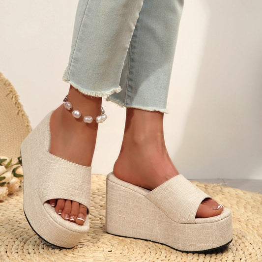 Sandales rehaussantes 👡 Modèle à enfiler, semelle épaisse pour allonger les jambes, texture antidérapante, confortables toute la journée, parfaites pour l'été ☀️