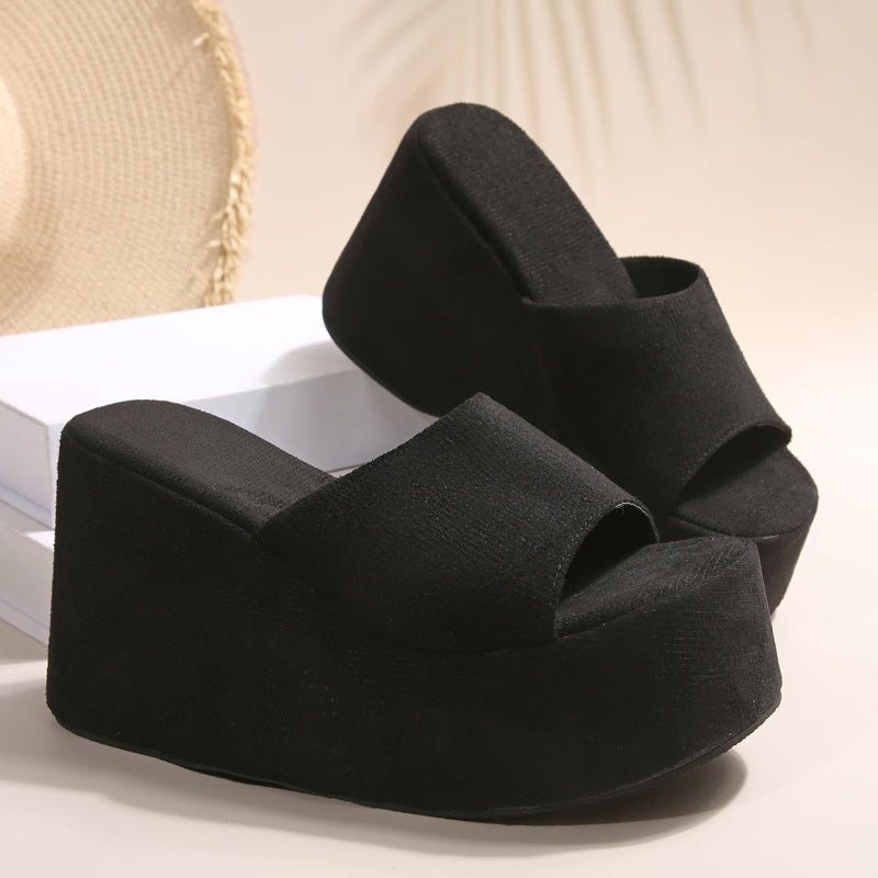 Sandales rehaussantes 👡 Modèle à enfiler, semelle épaisse pour allonger les jambes, texture antidérapante, confortables toute la journée, parfaites pour l'été ☀️