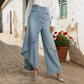 Jean portefeuille asymétrique 👖 À mi-chemin entre la culotte et le pantalon, taille haute pour allonger les jambes, coupe large et fluide, boutons disposés en diagonale : transformez-vous instantanément en fashionista ! ✨