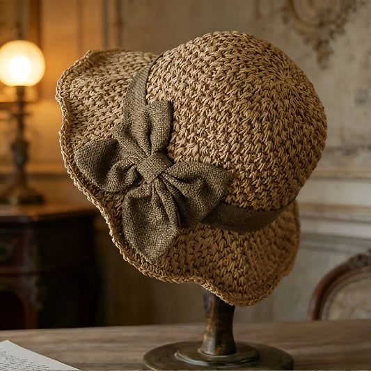 Chapeau de paille style français avec nœud 👒 — Tissage respirant, large bord ondulé, protection solaire et effet affinant pour le visage. Ajustable (ne s'envole pas !), pliable et facile à transporter 🌊