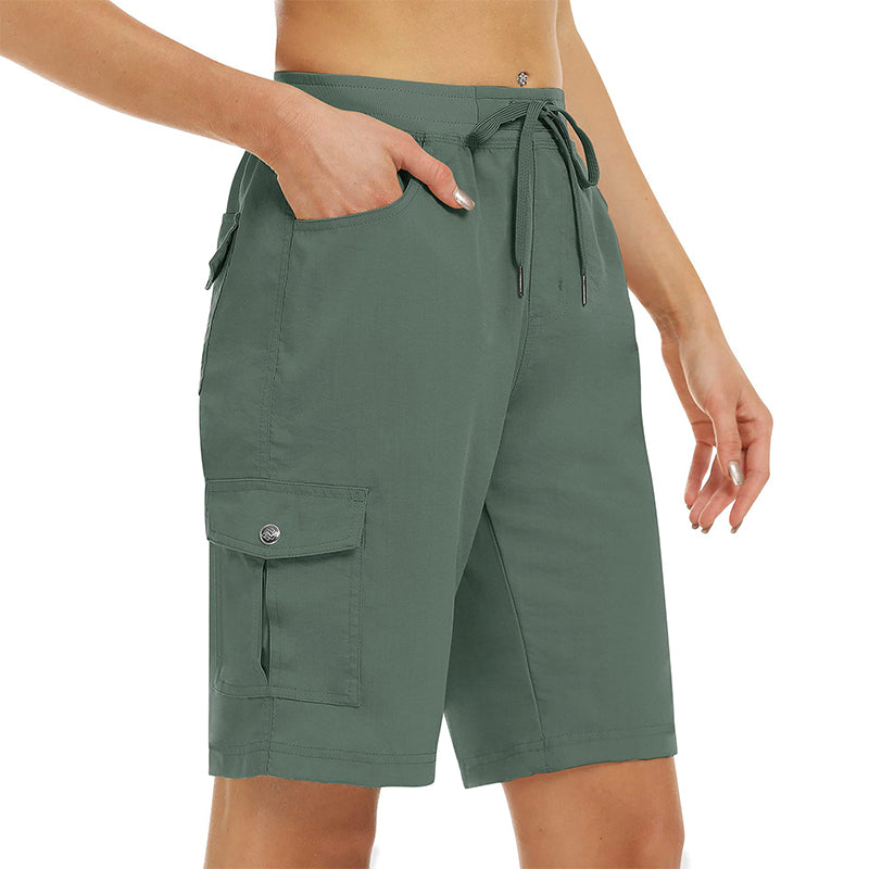 Short Cargo 🩳 — Doté de poches latérales et de poches cargo : Rangement spacieux + Sécurité antivol. Protection solaire UPF 50+ | Tissu à séchage rapide | Coupe décontractée avec cordon de serrage | Idéal pour la randonnée en plein air 🏞️