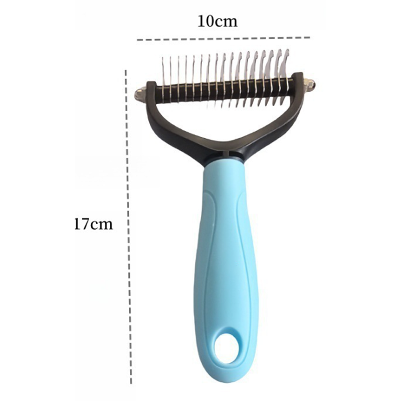 Peigne de toilettage pour animaux ✨ Un côté démêle, l'autre enlève les poils morts. Ses dents arrondies retirent facilement les poils, pour un toilettage impeccable en un seul passage 🧹