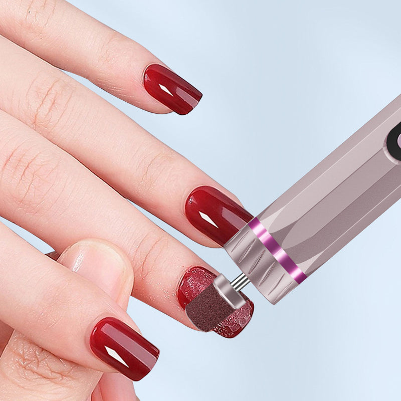 🦶🔧 Râpe électrique pour les pieds à 9 vitesses | Écran LCD · Recharge USB-C · Boîtier en alliage d'aluminium · Têtes de ponçage interchangeables · Poignée ergonomique en forme de stylo
