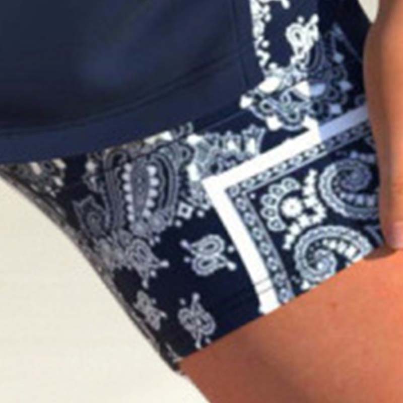🏖️ 50 % DE RÉDUCTION ! ✨ Maillot de bain deux pièces au style sportif – Encolure croisée, shorty, séchage rapide 🏄‍♀️