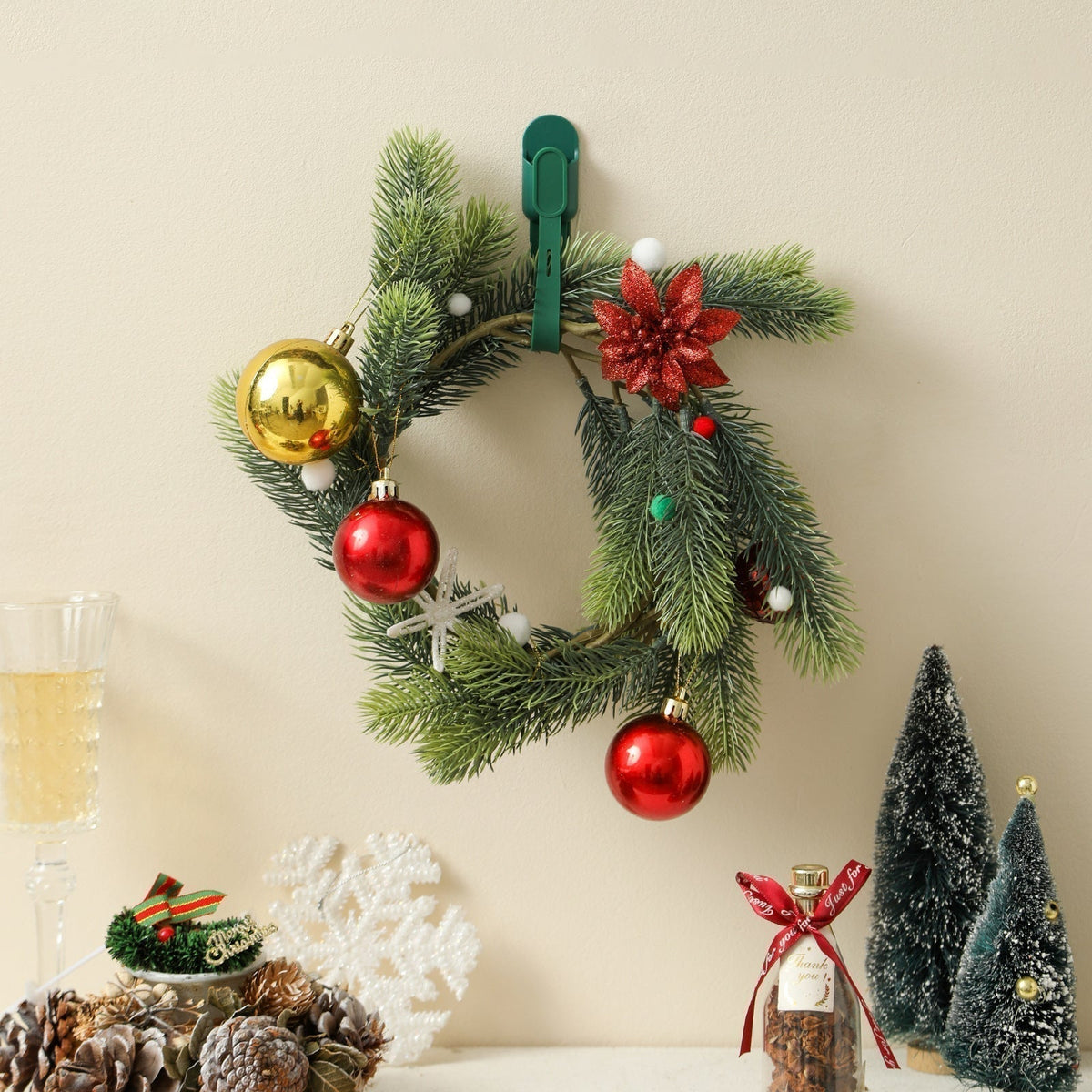 📢📢50 % DE RÉDUCTION !! ⏰ Attaches et crochets en silicone pour couronnes de Noël (lot de 5) – Fixez vos couronnes et guirlandes en toute simplicité🎅